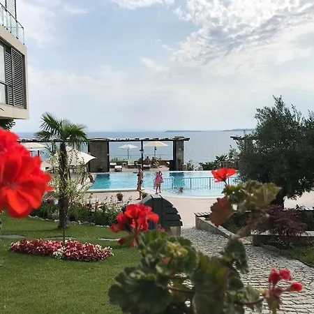 Stunning Seaview Apartament